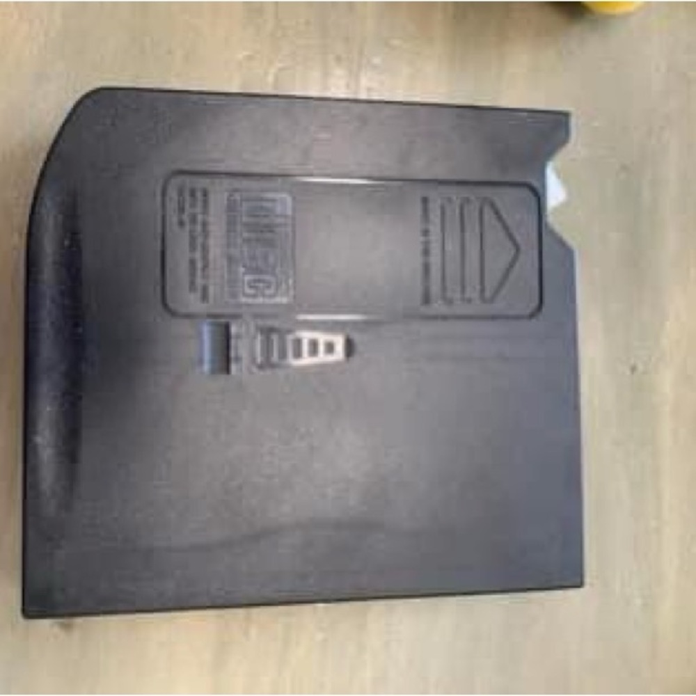 Clarion black 6 CD Magazine CAA-122 Compact Disc Tray.  In VGUC!